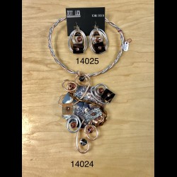 14025